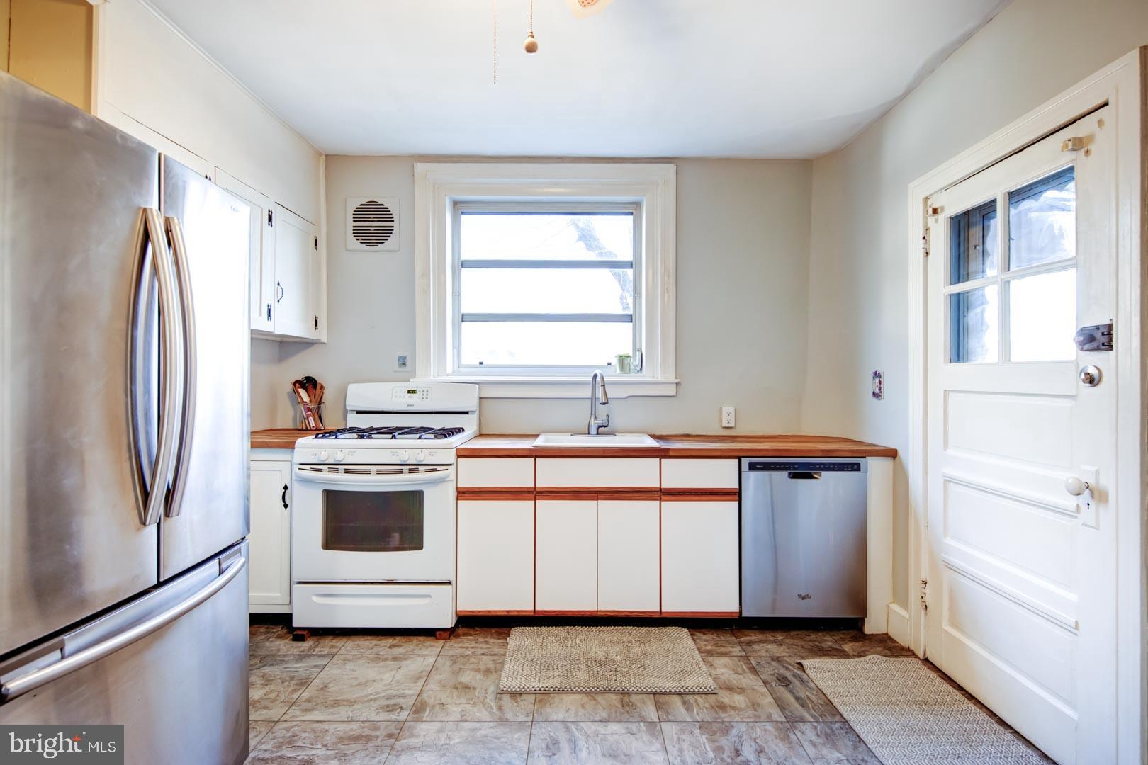 28 Roumfort Road Philadelphia, PA 19119 - Photo 12 of 31 Gallery Image 12