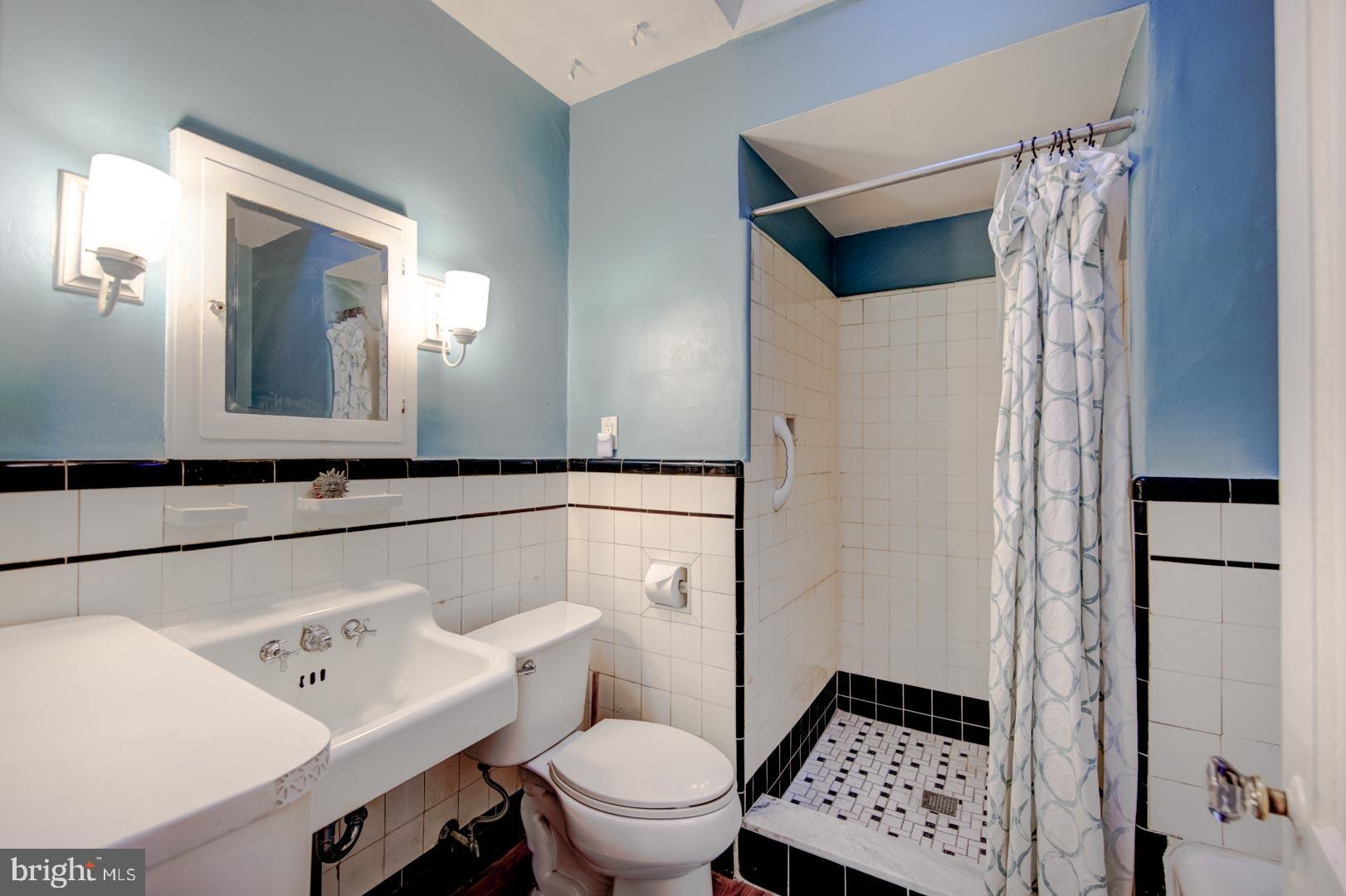 28 Roumfort Road Philadelphia, PA 19119 - Photo 22 of 31 Gallery Image 22