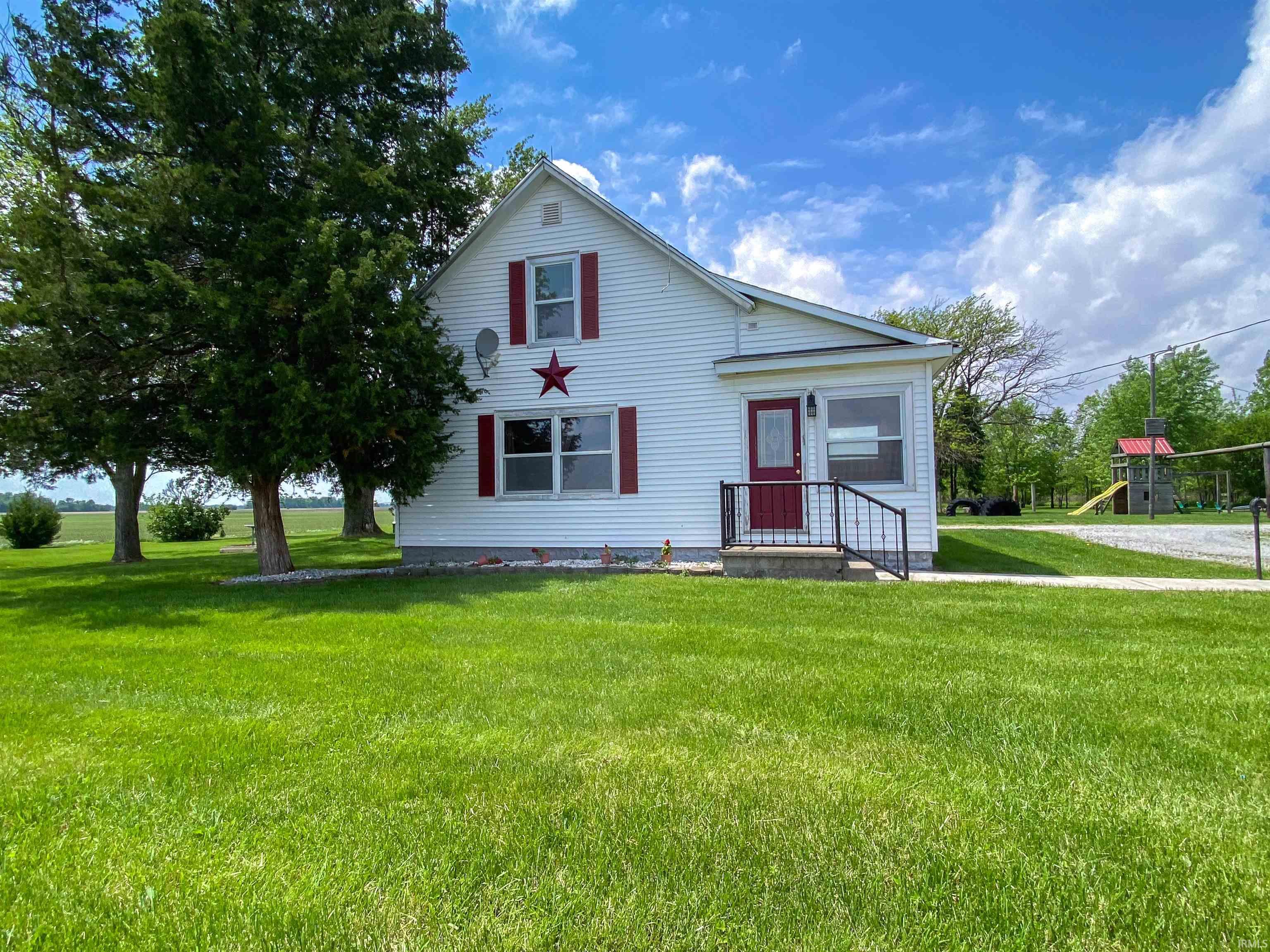 2720 Highway 75 Bringhurst, IN 46913 - Photo 3 of 33