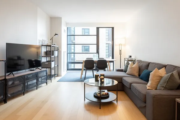 $895,000 | 580 Washington Street, Unit 1414, Boston, MA 02111