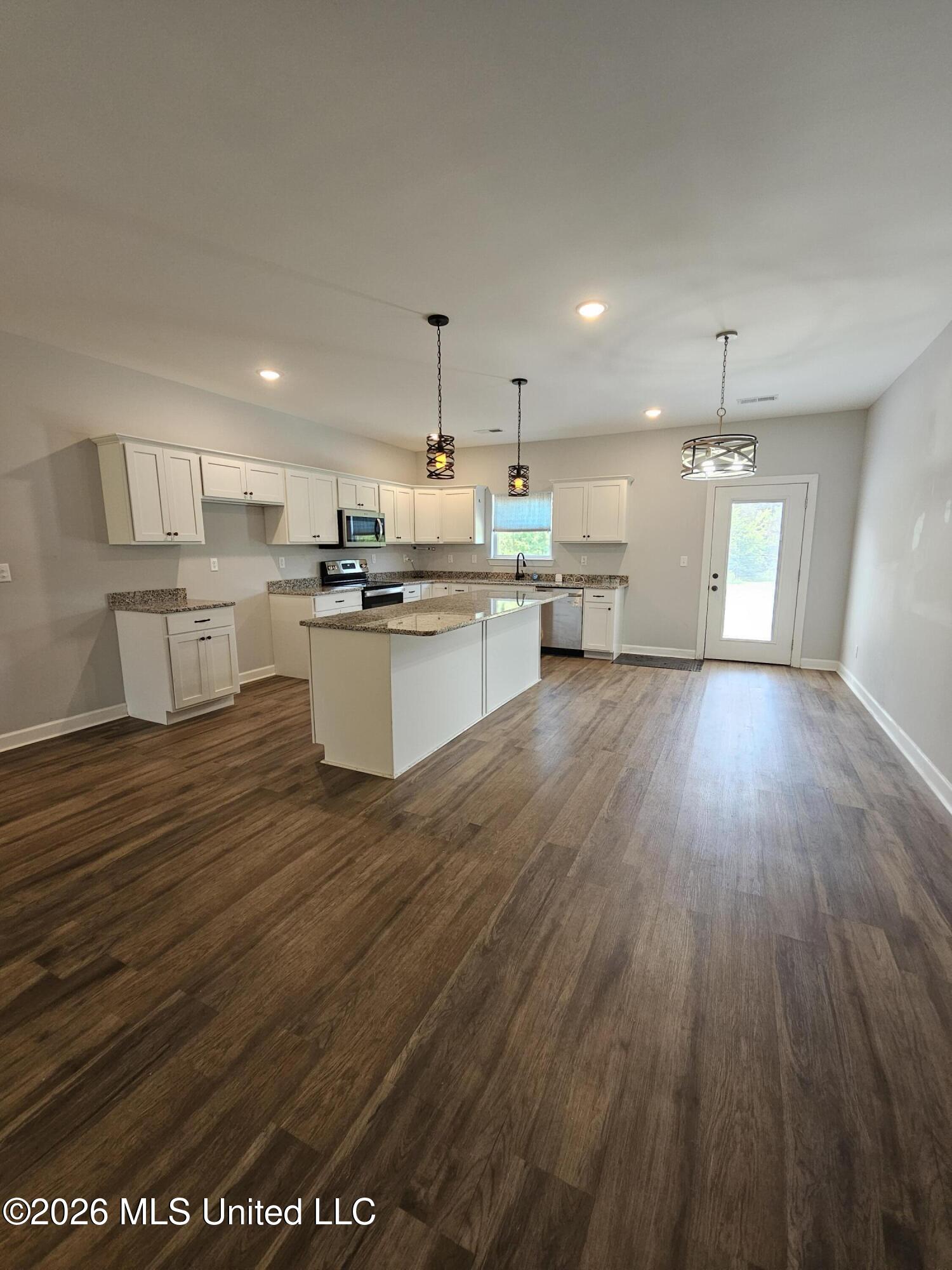 124 Deerfield Trace Coldwater, MS 38618 - Photo 3 of 18 20260518_134907