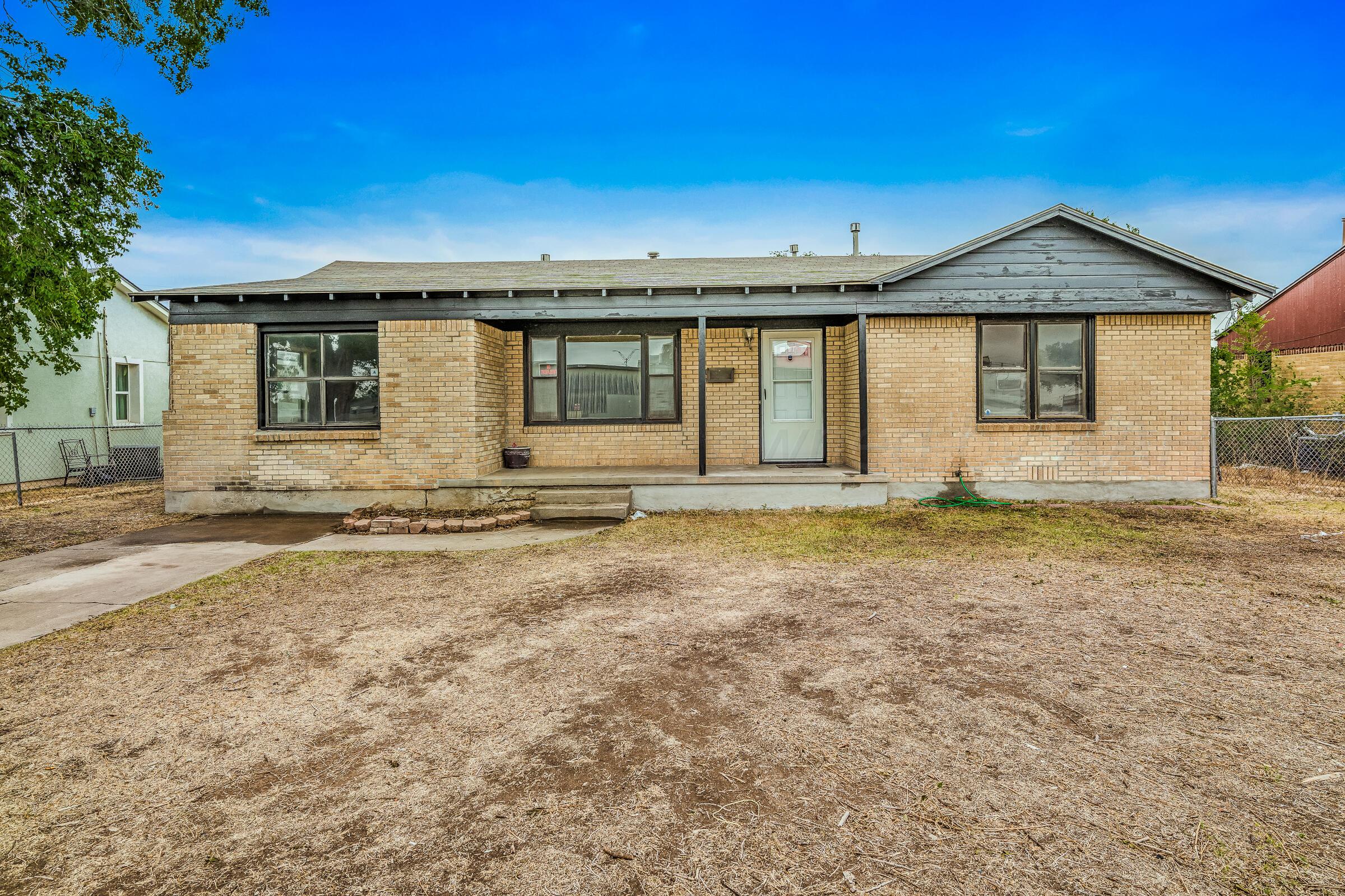 3609 South Travis Street Amarillo, TX 79110 - Photo 2 of 21 3609 S Travis St 02