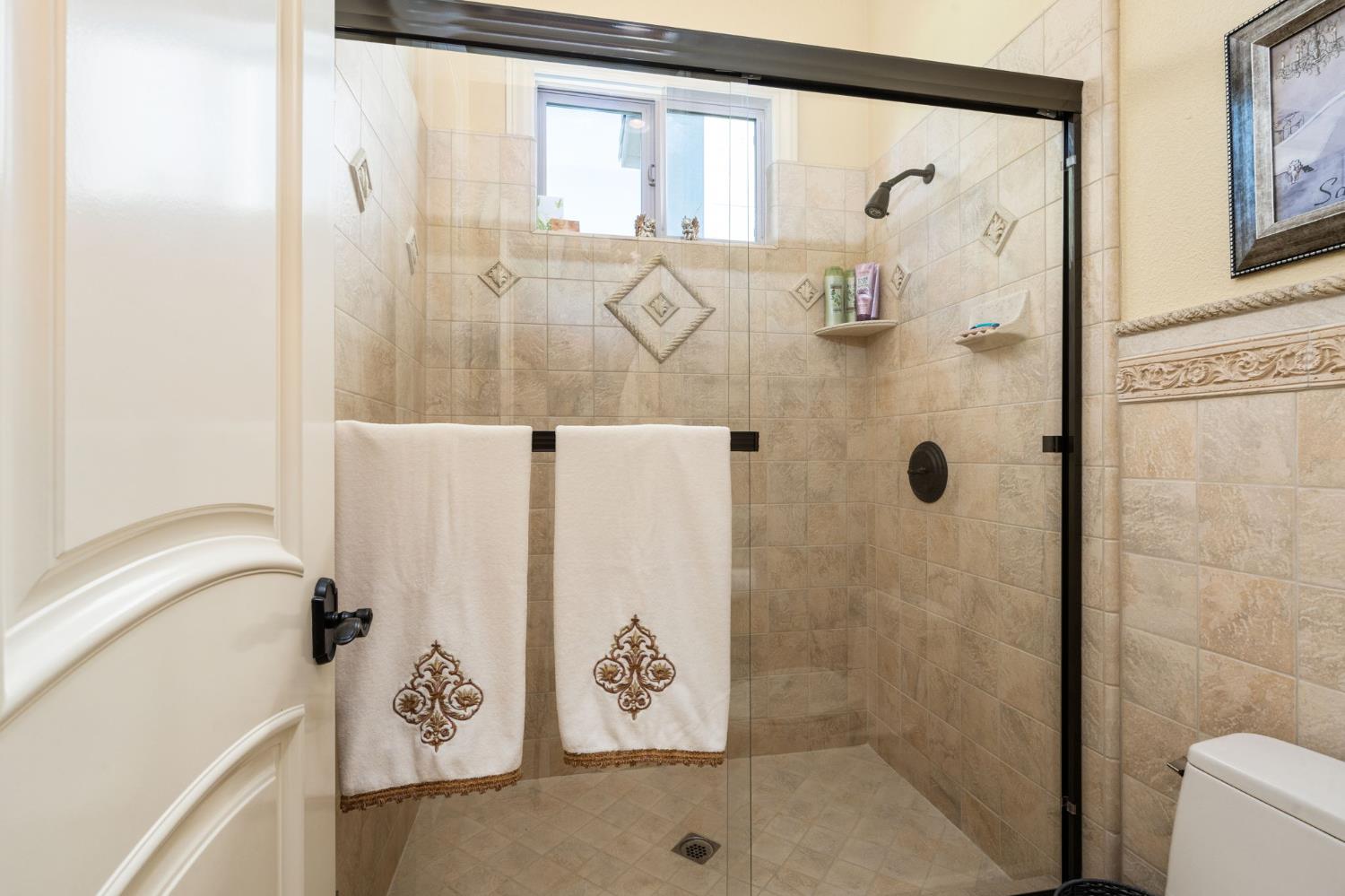 1823 Decatur Avenue Clovis, CA 93611 - Photo 35 of 68