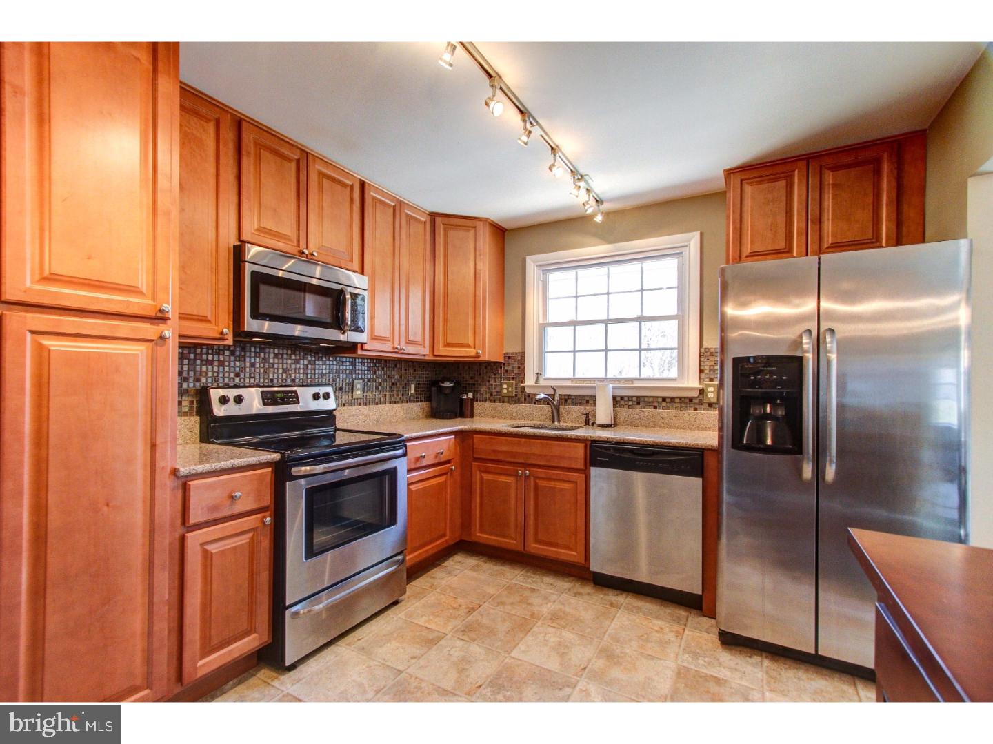 117 Devon Road Chalfont, PA 18914 - Photo 5 of 22 Gallery Image 5