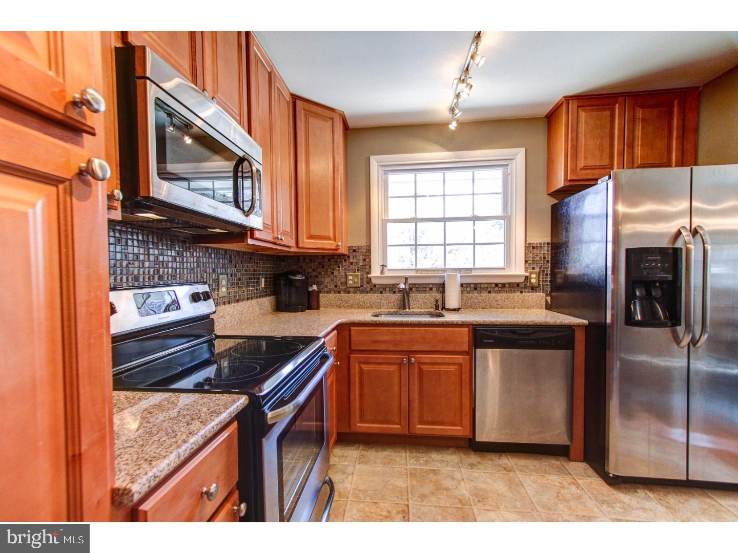117 Devon Road Chalfont, PA 18914 - Photo 6 of 22 Gallery Image 6