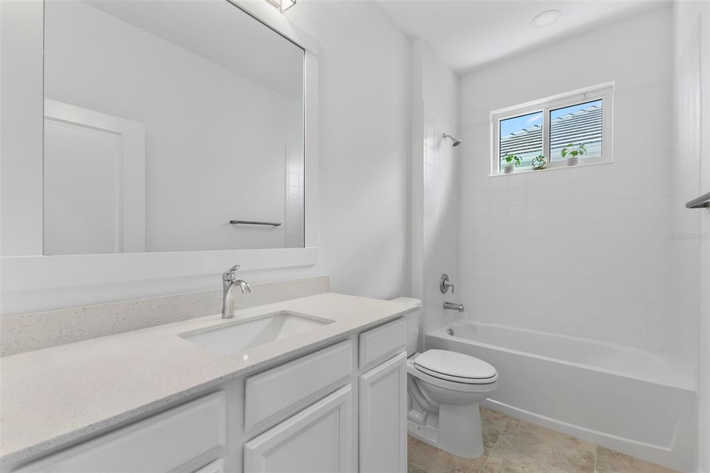 8121 Sternway Road Sarasota, FL 34240 - Photo 11 of 34 Gallery Image 11