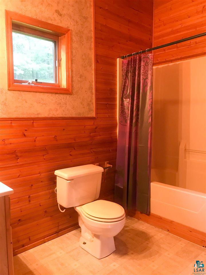 6007 St Louis River Road Duluth, MN 55810 - Photo 18 of 25 Main floor 3/4 bath