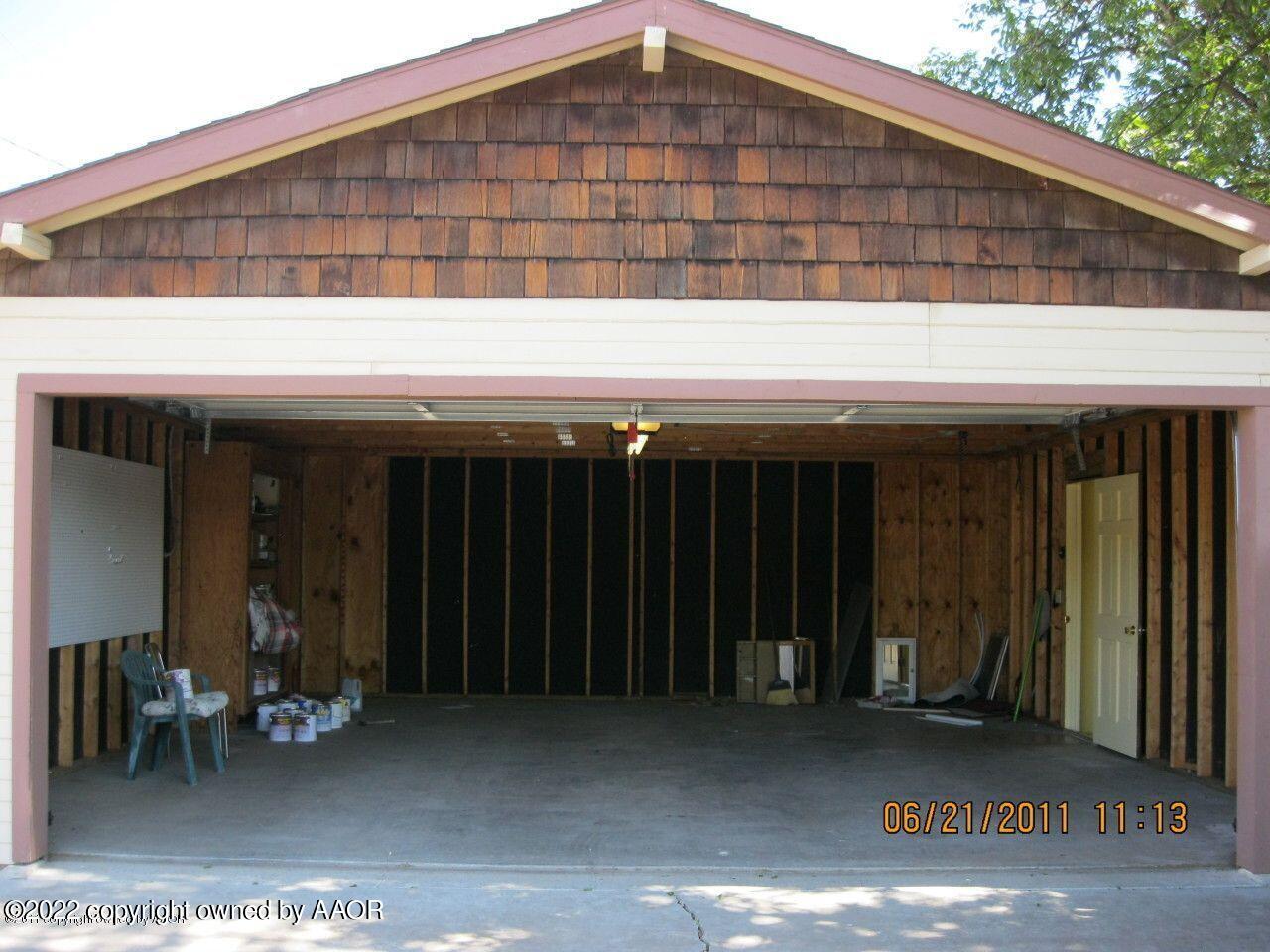 3316 Kingston Road Amarillo, TX 79106 - Photo 21 of 22 garage kingston