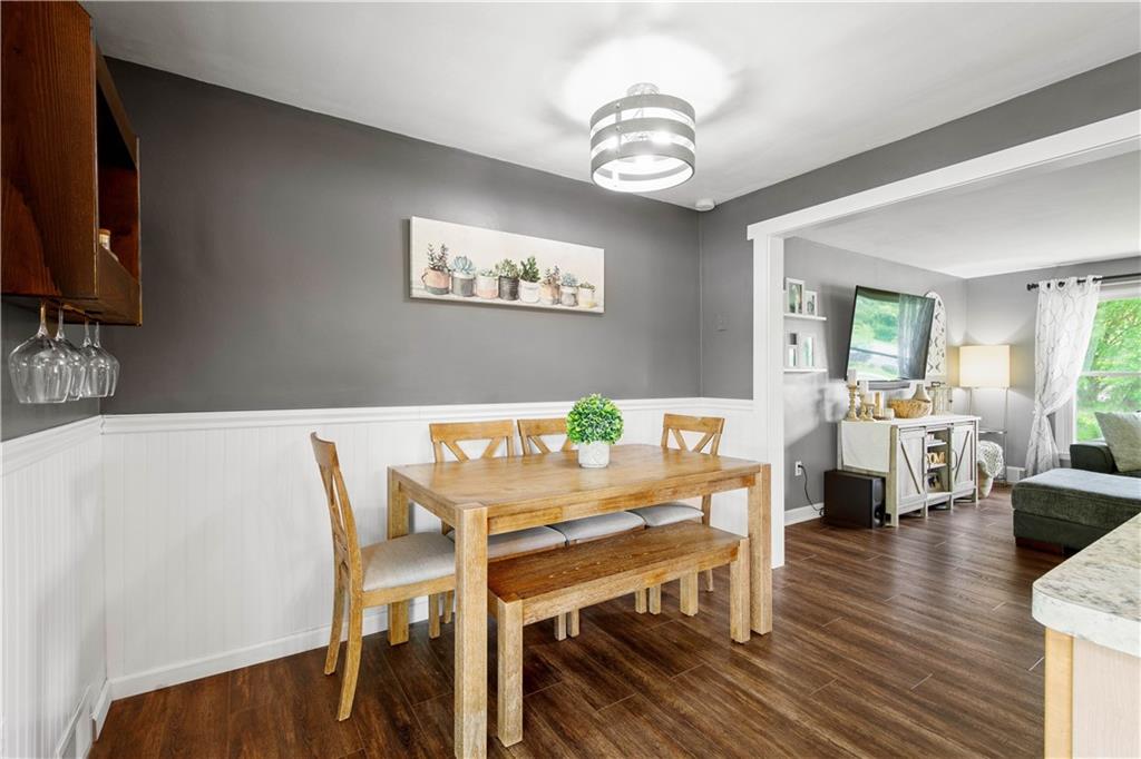 25 Rolling Road Cranberry Township, PA 16066 - Photo 11 of 35 Dining Room