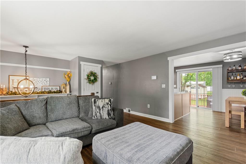 25 Rolling Road Cranberry Township, PA 16066 - Photo 6 of 35 Family Room