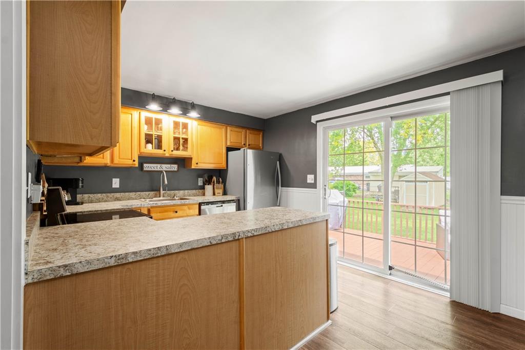 25 Rolling Road Cranberry Township, PA 16066 - Photo 9 of 35 Kitchen