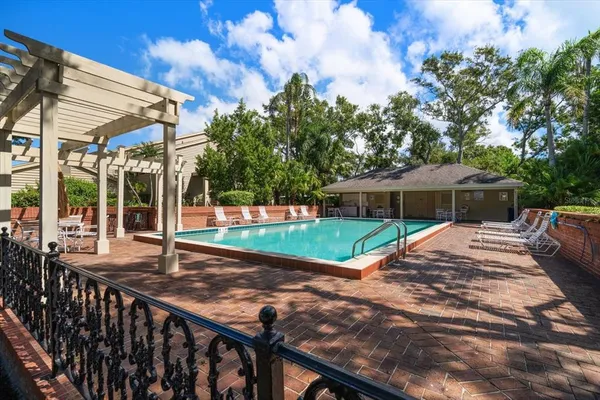 $574,900 | 75 Pelican Place, Belleair, FL 33756