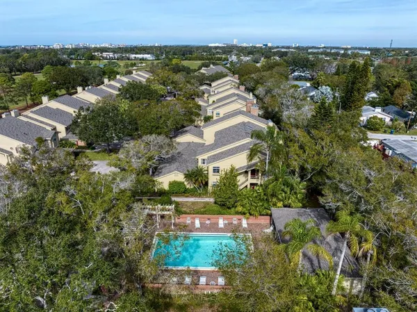 $574,900 | 75 Pelican Place, Belleair, FL 33756