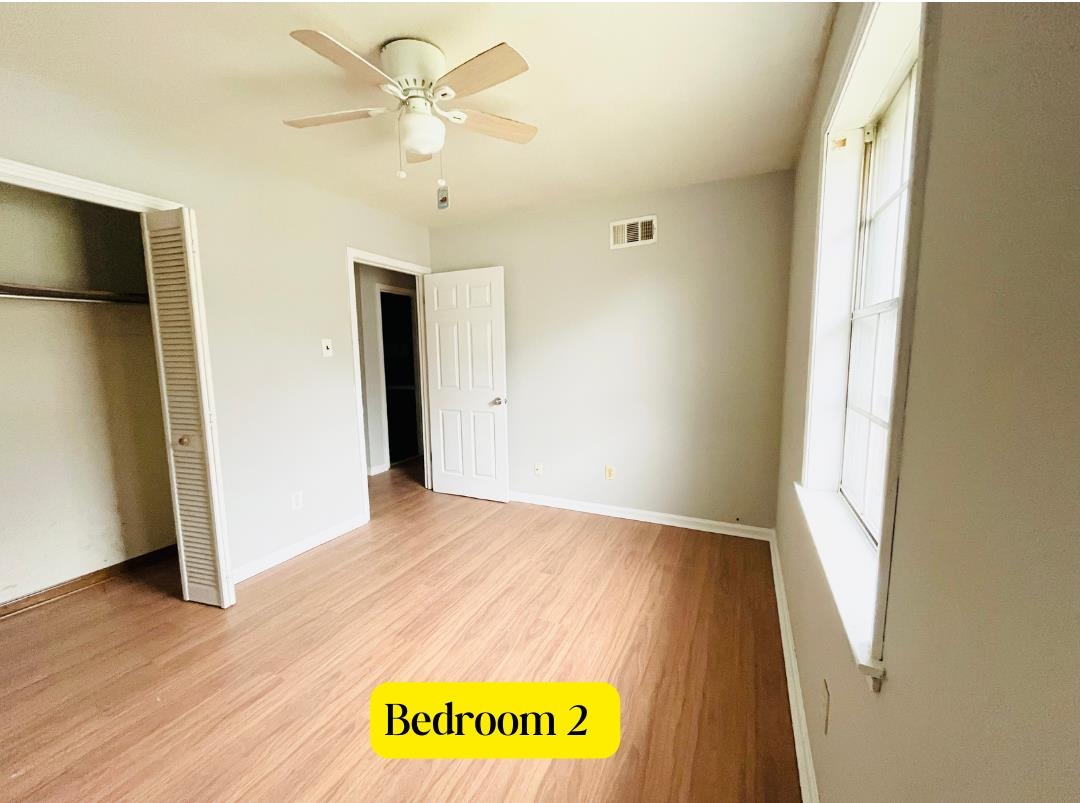 5057 Gull Road Memphis, TN 38109 - Photo 3 of 10