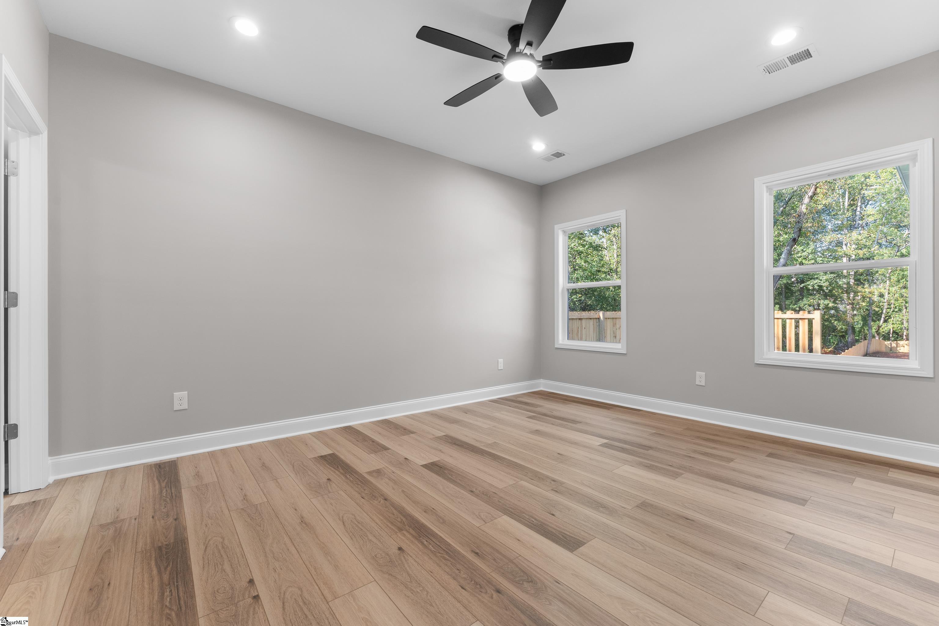 122 Stephenson Street Taylors, SC 29687 - Photo 1 of 37