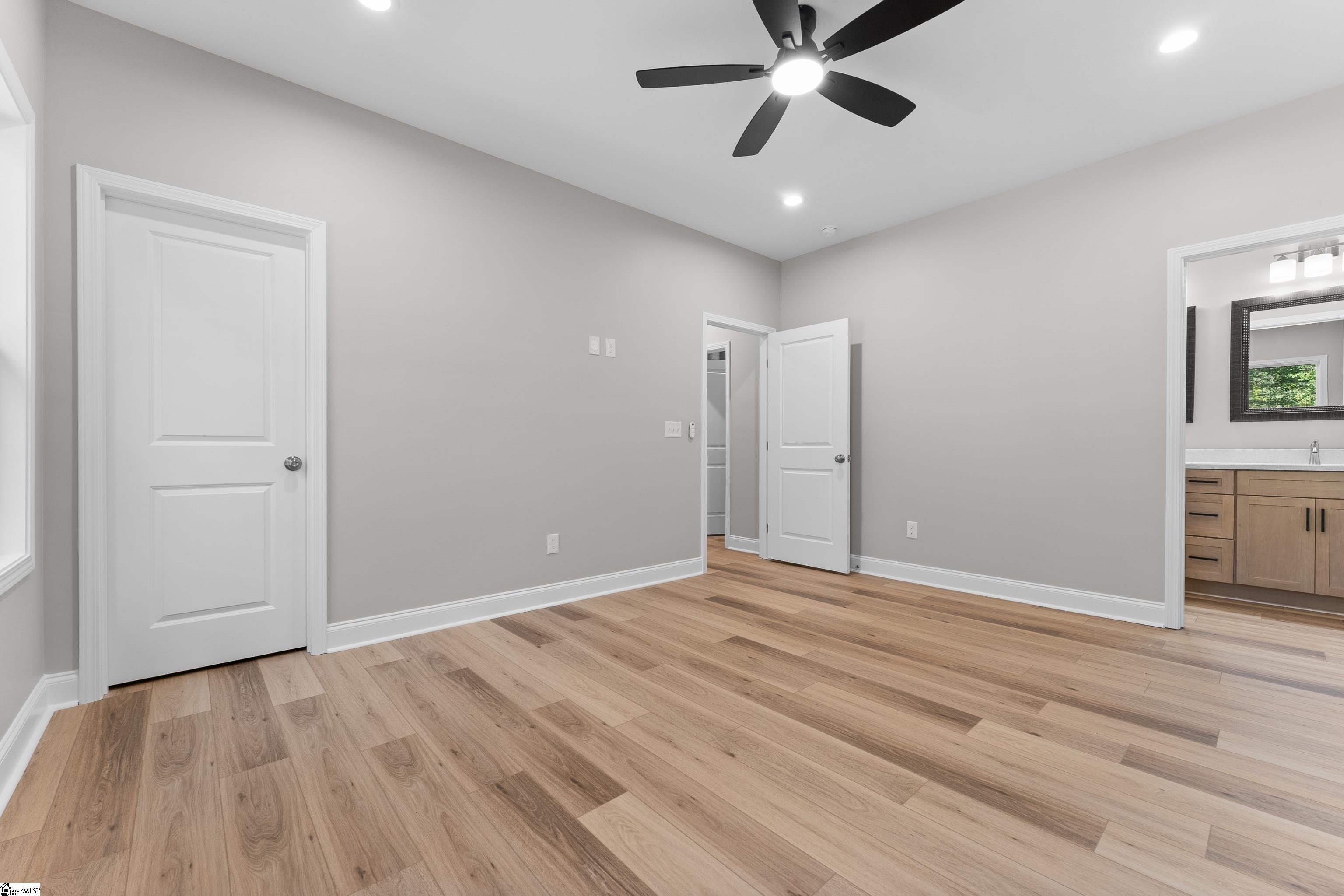 122 Stephenson Street Taylors, SC 29687 - Photo 2 of 37