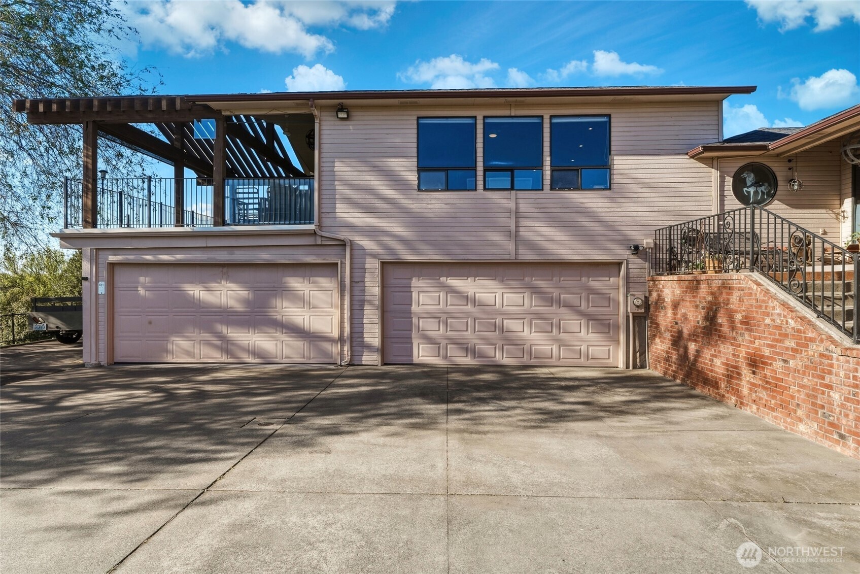 1520 Kaniksu Loop Road Walla Walla, WA 99362 - Photo 2 of 40