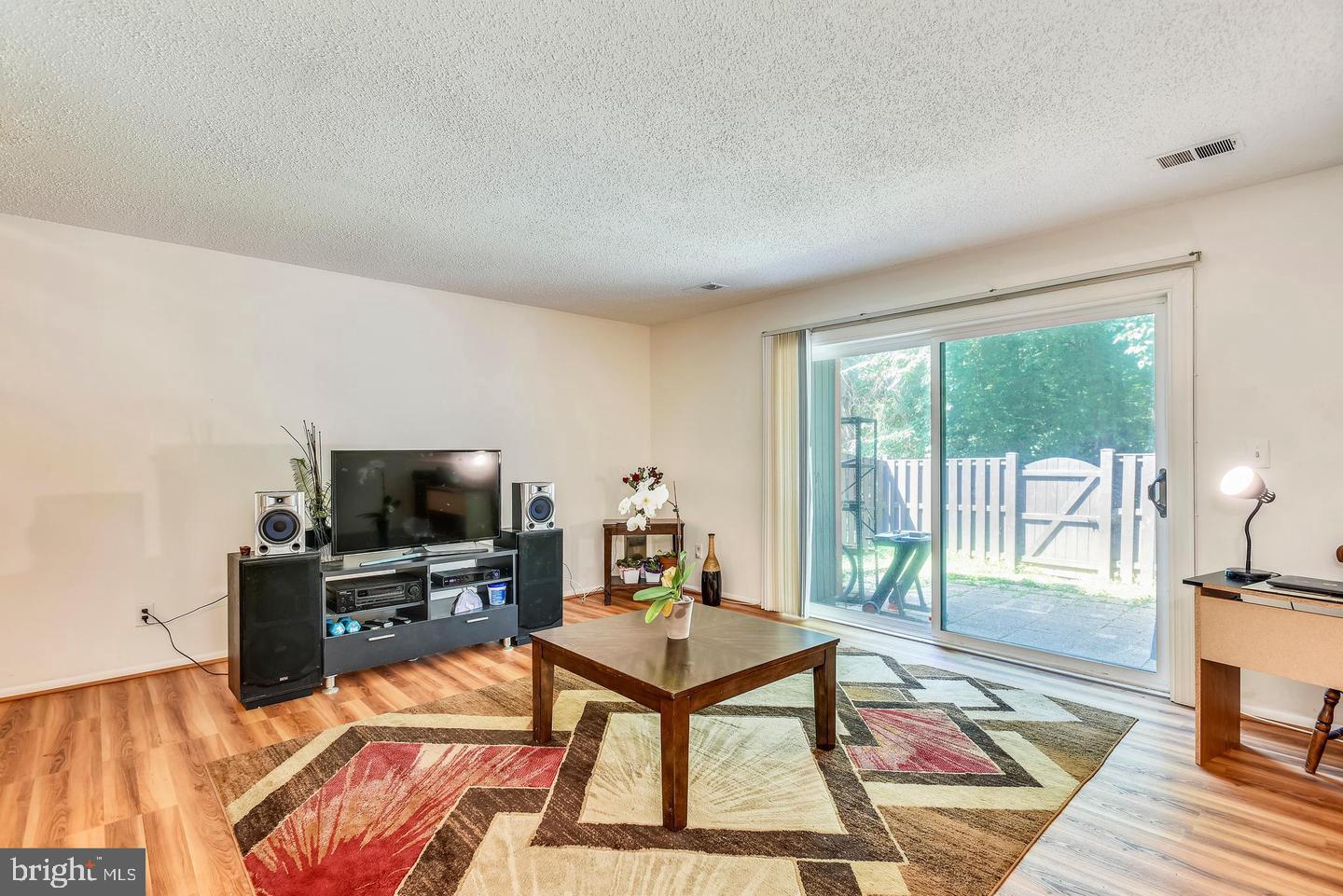 2273 Coppersmith Square Reston, VA 20191 - Photo 7 of 19