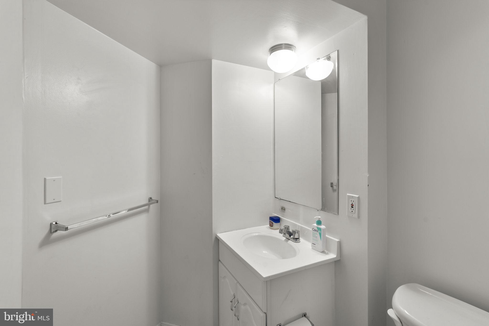 4008 Cutty Sark Road Middle River, MD 21220 - Photo 24 of 32