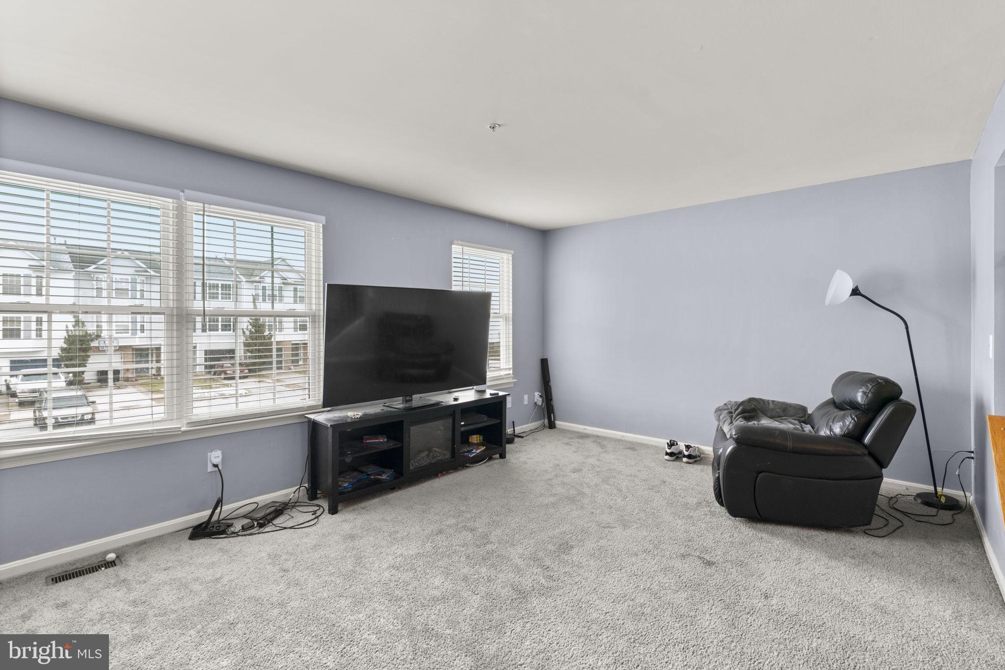 4008 Cutty Sark Road Middle River, MD 21220 - Photo 5 of 32