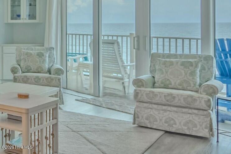 2000 New River Inlet Road, Unit 3407 North Topsail Beach, NC 28460 - Photo 18 of 72 Dng Rm to Door
