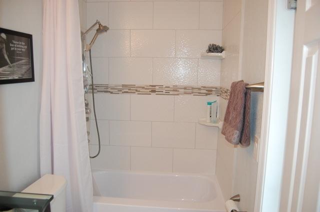3376 Northwest 25th Terrace Boca Raton, FL 33434 - Photo 13 of 24 Guest Bath