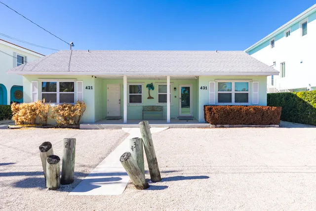 $899,000 | 431 5th Street, Key Colony Beach, FL 33051
