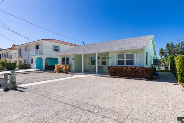 $899,000 | 431 5th Street, Key Colony Beach, FL 33051
