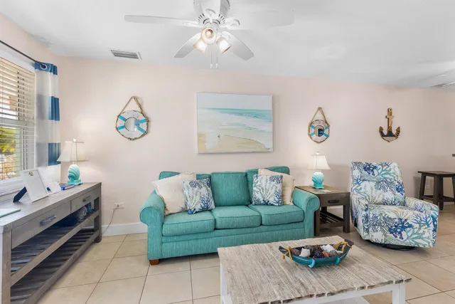 $899,000 | 431 5th Street, Key Colony Beach, FL 33051