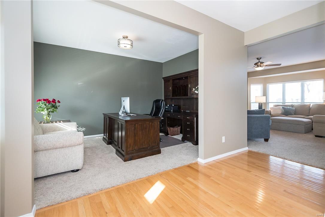 1277 Arbor Bluff Circle Ballwin, MO 63021 - Photo 22 of 46