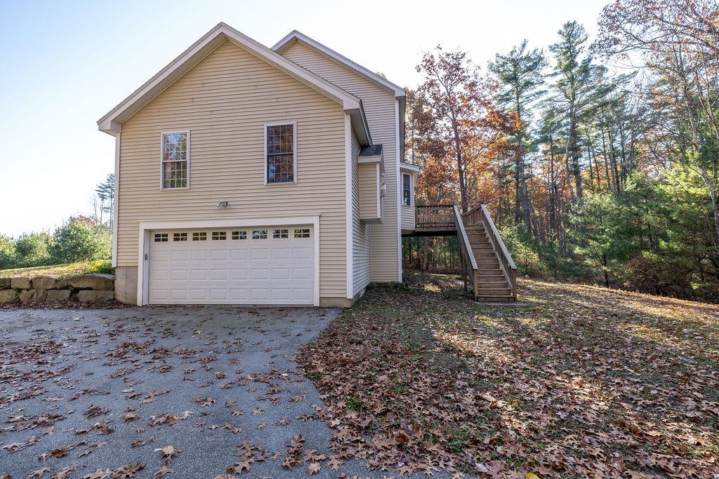 193 South Ridge Drive Manchester, NH 03109 - Photo 3 of 40