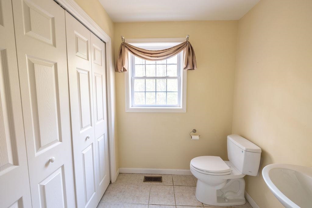 193 South Ridge Drive Manchester, NH 03109 - Photo 26 of 40