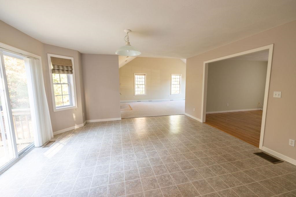193 South Ridge Drive Manchester, NH 03109 - Photo 28 of 40
