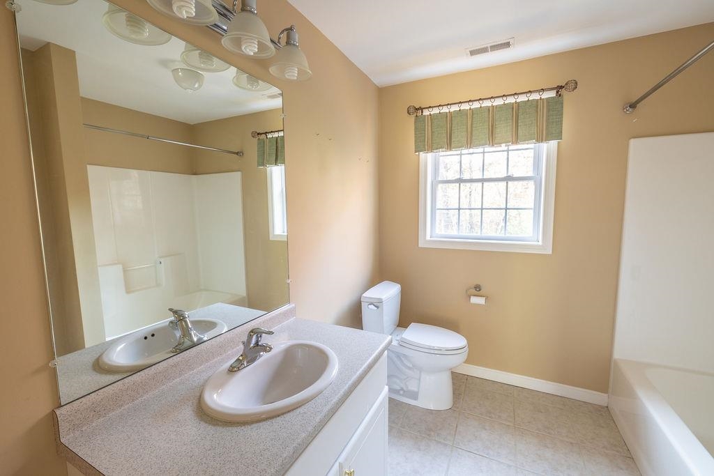 193 South Ridge Drive Manchester, NH 03109 - Photo 33 of 40