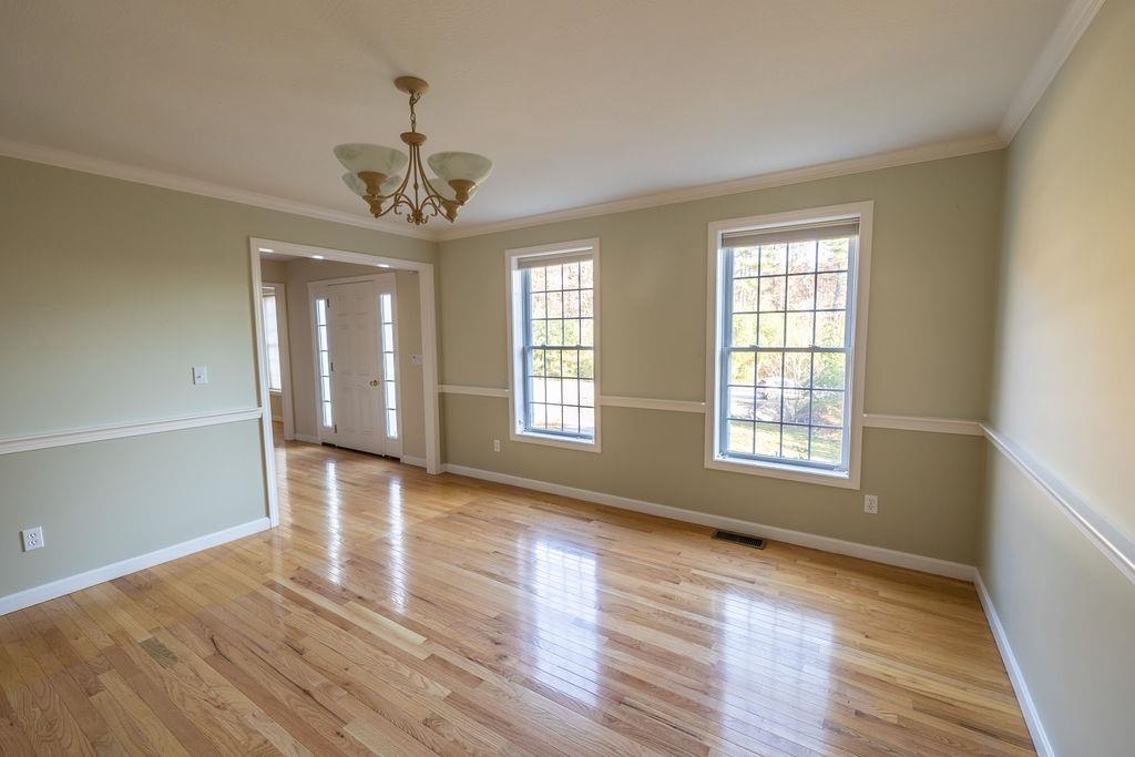 193 South Ridge Drive Manchester, NH 03109 - Photo 8 of 40