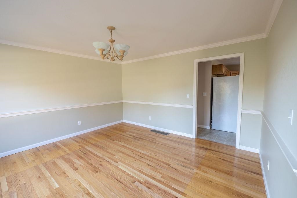 193 South Ridge Drive Manchester, NH 03109 - Photo 9 of 40