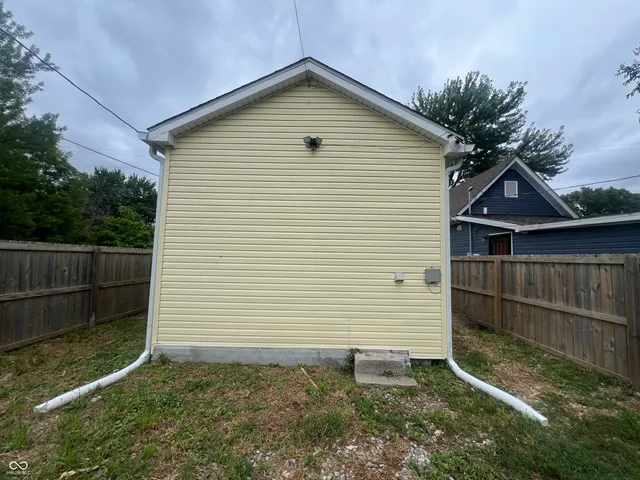 $1,250 | 2522 North Harding Street, Indianapolis, IN 46208