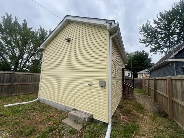 $1,250 | 2522 North Harding Street, Indianapolis, IN 46208