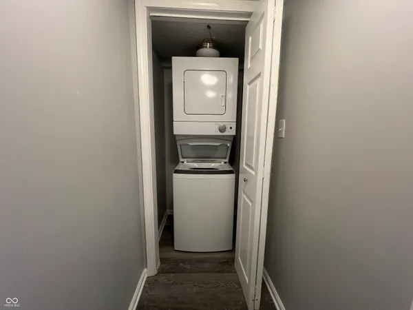 $995 | 2522 North Harding Street, Indianapolis, IN 46208