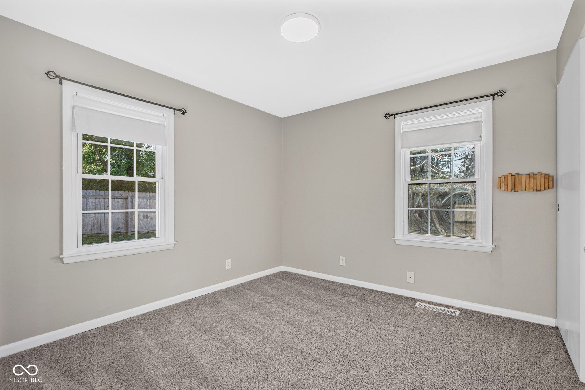 1715 North Shortridge Road Indianapolis, IN 46219 - Photo 13 of 32