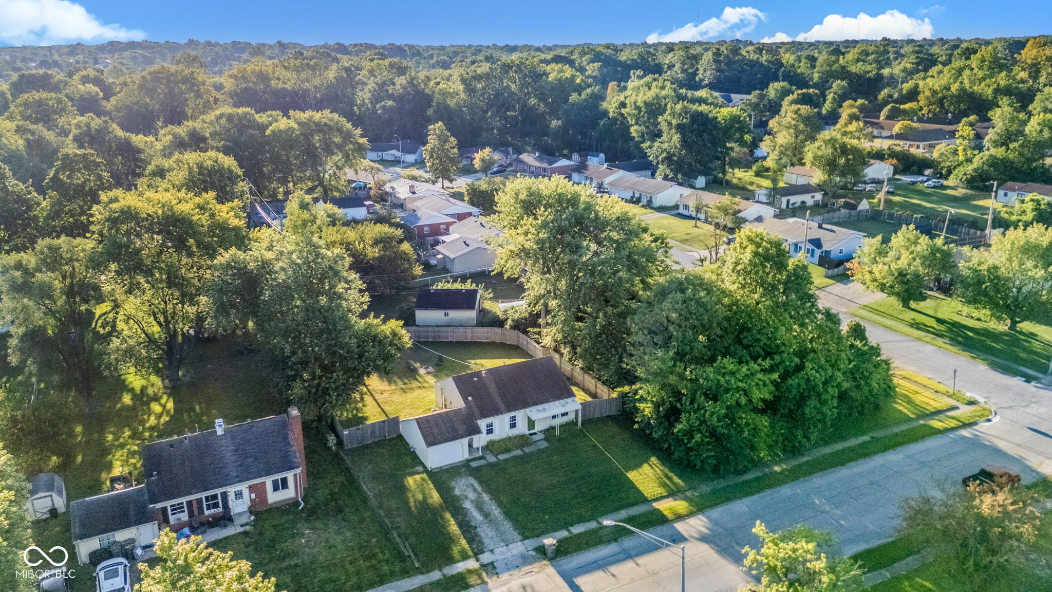 1715 North Shortridge Road Indianapolis, IN 46219 - Photo 3 of 32