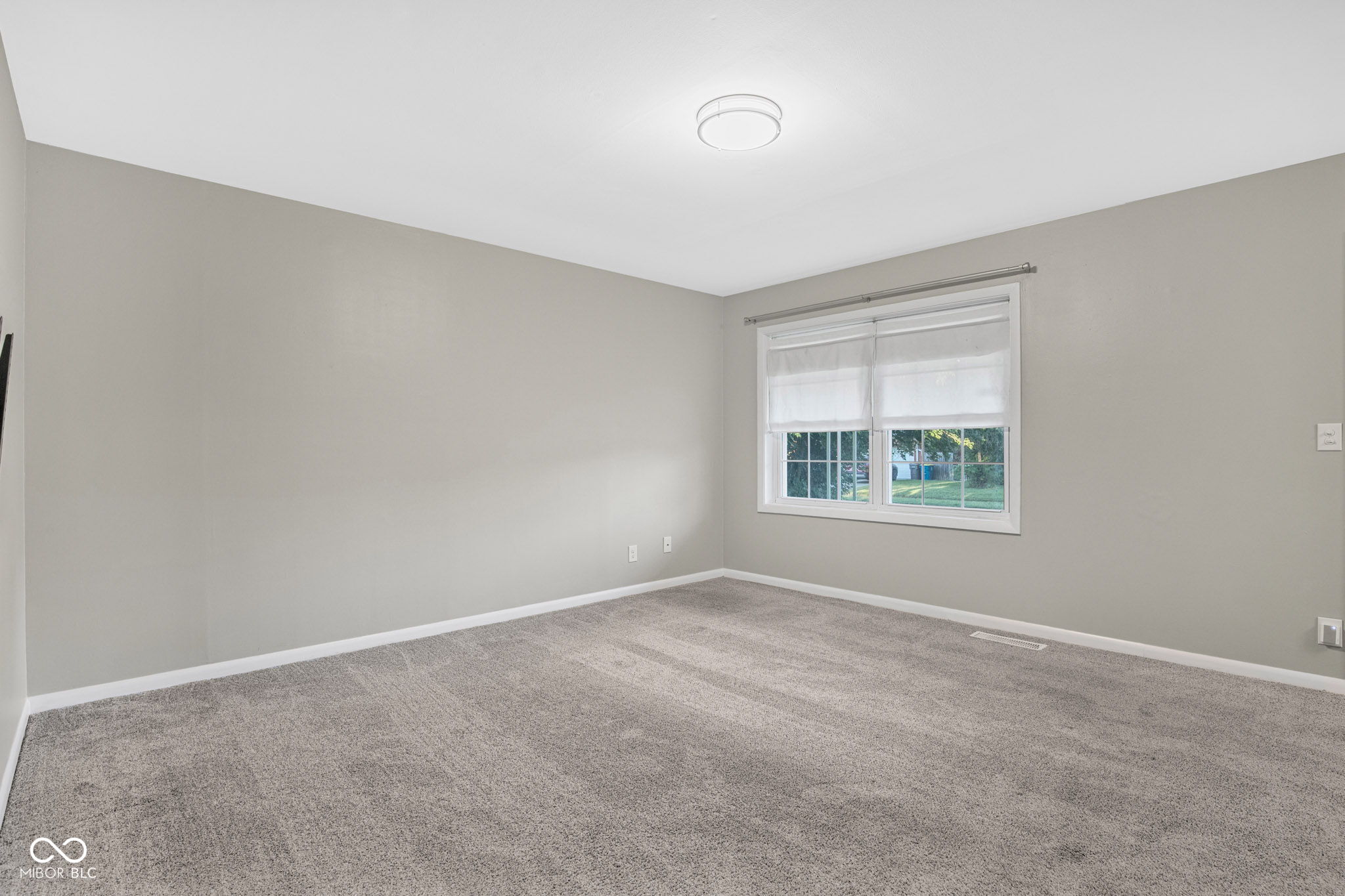 1715 North Shortridge Road Indianapolis, IN 46219 - Photo 8 of 32