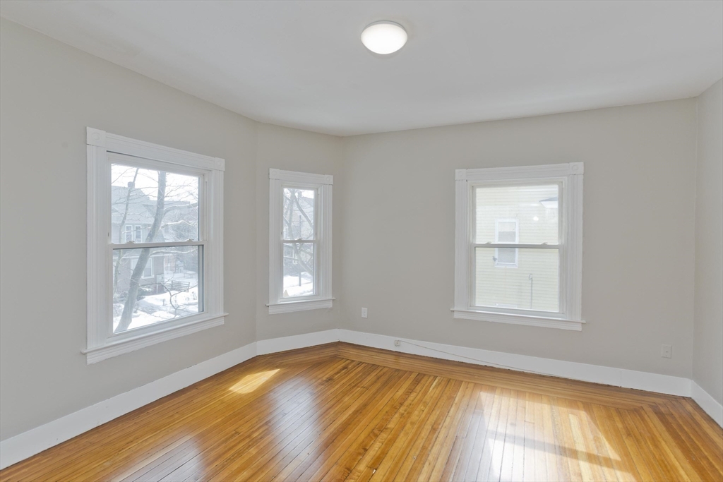148 Yale Street Springfield, MA 01109 - Photo 26 of 37 Gallery Image 26