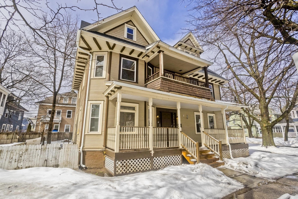 148 Yale Street Springfield, MA 01109 - Photo 3 of 37 Gallery Image 3