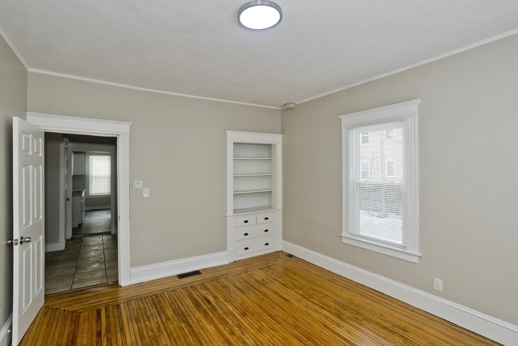 148 Yale Street Springfield, MA 01109 - Photo 9 of 37 Gallery Image 9