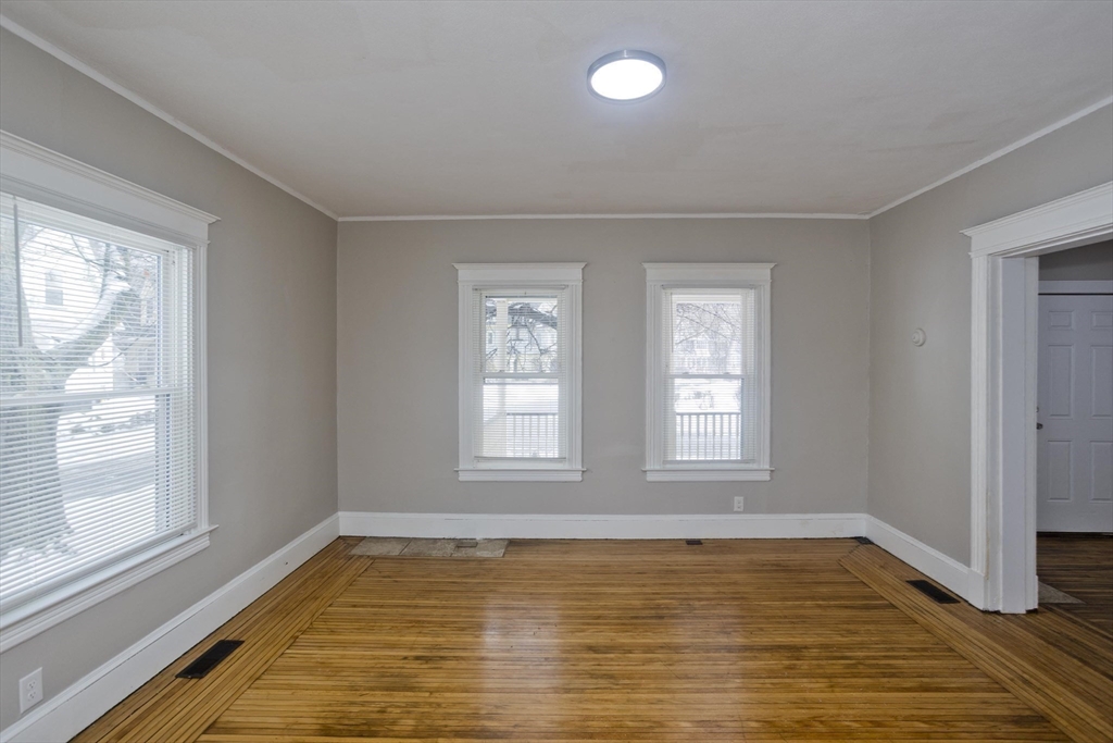 148 Yale Street Springfield, MA 01109 - Photo 10 of 37 Gallery Image 10