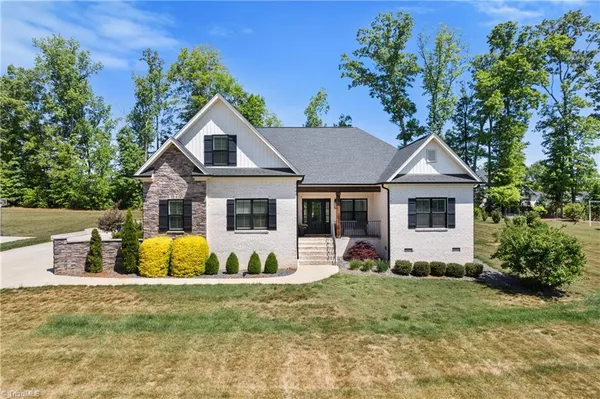 $699,900 | 170 Arrow Glenn Court, Advance, NC 27006
