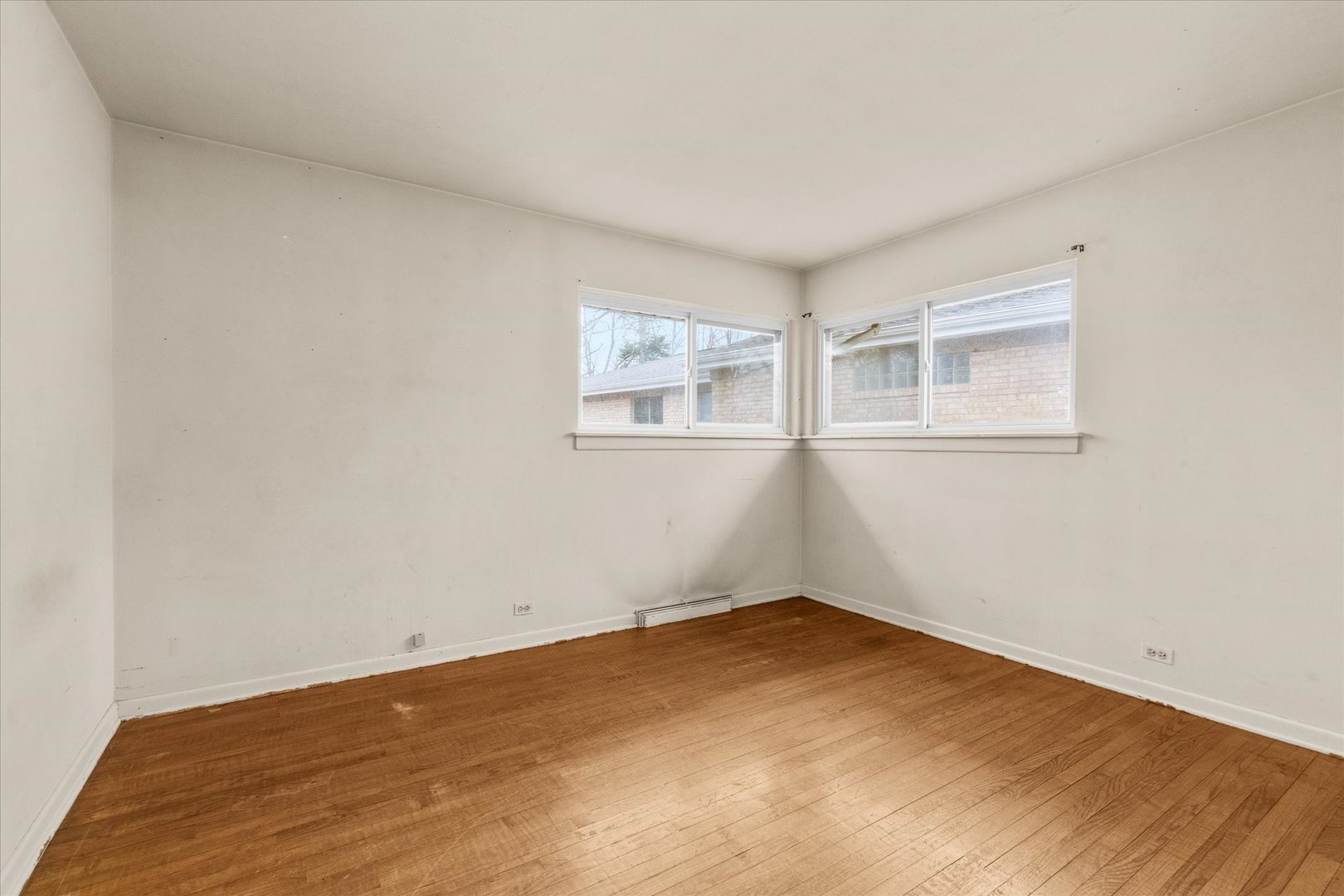 705 South Gables Boulevard Wheaton, IL 60189 - Photo 8 of 17