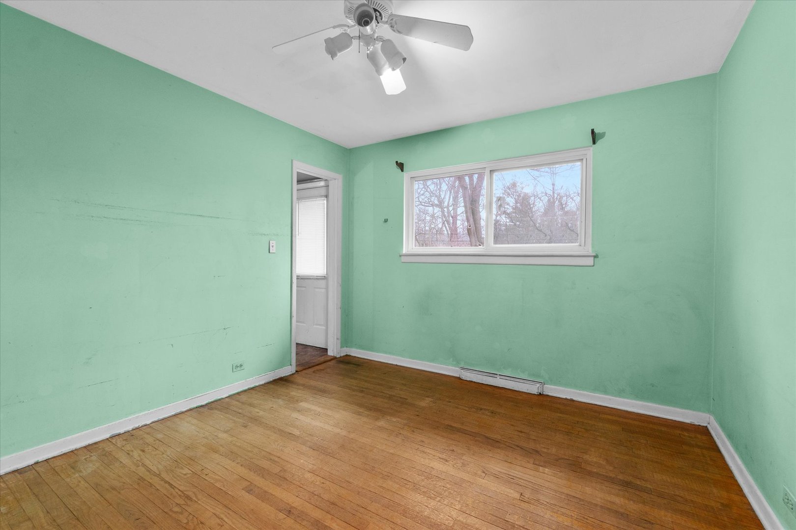 705 South Gables Boulevard Wheaton, IL 60189 - Photo 9 of 17