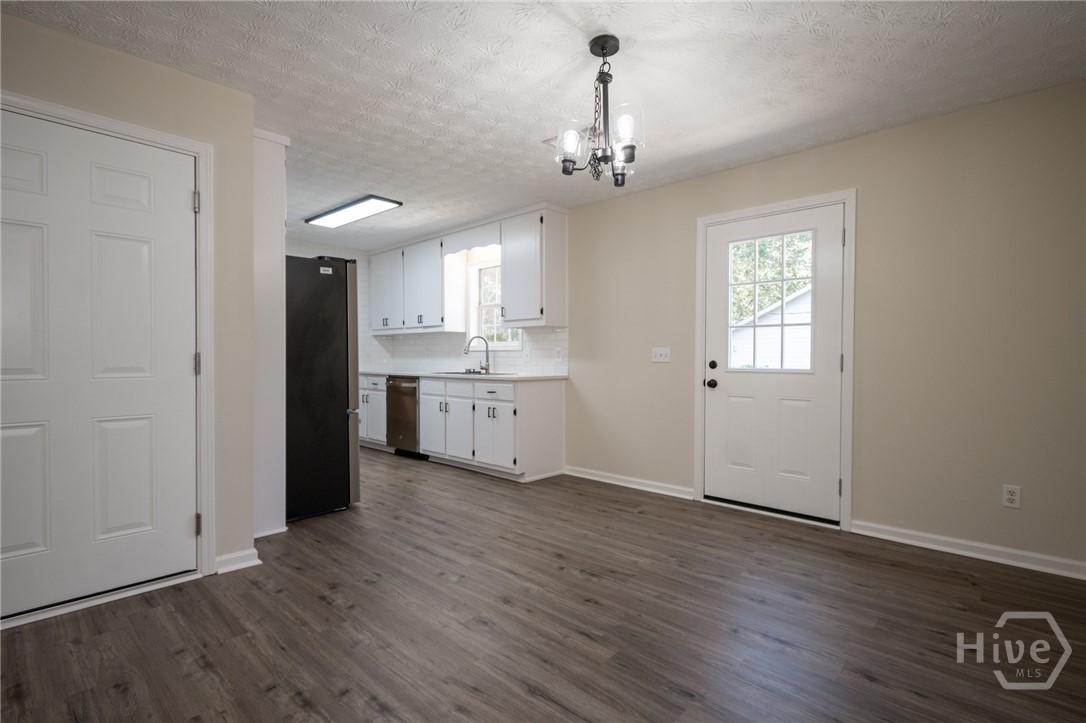 248 Highland Estates Commerce, GA 30529 - Photo 9 of 44